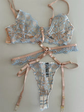 Charming lace lingerie silk thin sexy thin steel ring top support gathered bra Set