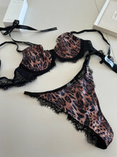 Charming satin leopard lingerie briefs suit women lace sexy thin steel ring top support gathered bra Set