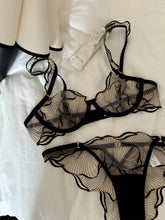 Fairy mesh stretch embroidery temperament lingerie ultra-thin lace thin Underwear
