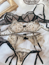 French Style Sexy Lace Underwire Embroidered Bra Set