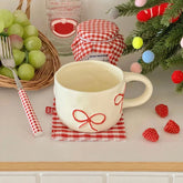 Bow shaped mug
