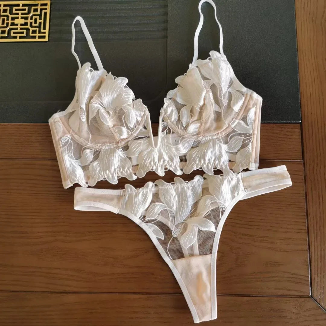 2 Pieces Sexy Lace Flowers Embroidery Bra Set