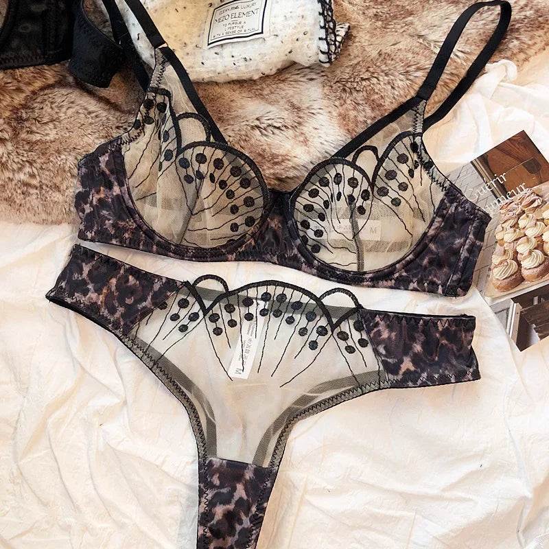 2 Pieces Women Bra and Panties Set