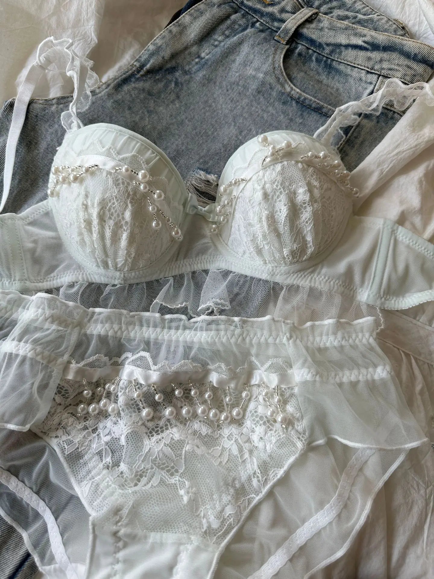Beaded lingerie briefs comfortable lace without steel ring lifting up the support of light Underwear