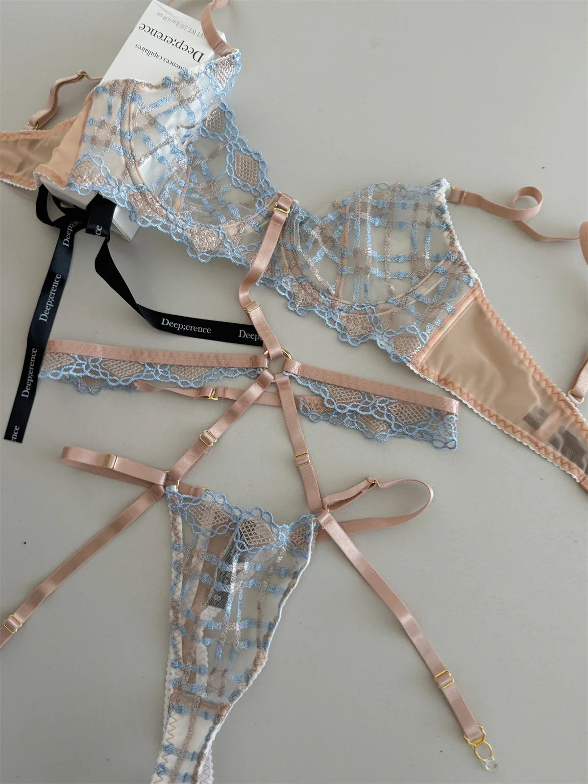 Charming lace lingerie silk thin sexy thin steel ring top support gathered bra Set