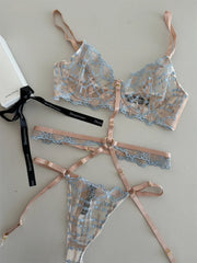 Charming lace lingerie silk thin sexy thin steel ring top support gathered bra Set
