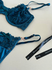 Charming niche satin treasure blue lingerie lace sexy thin steel ring top support gathered bra Set