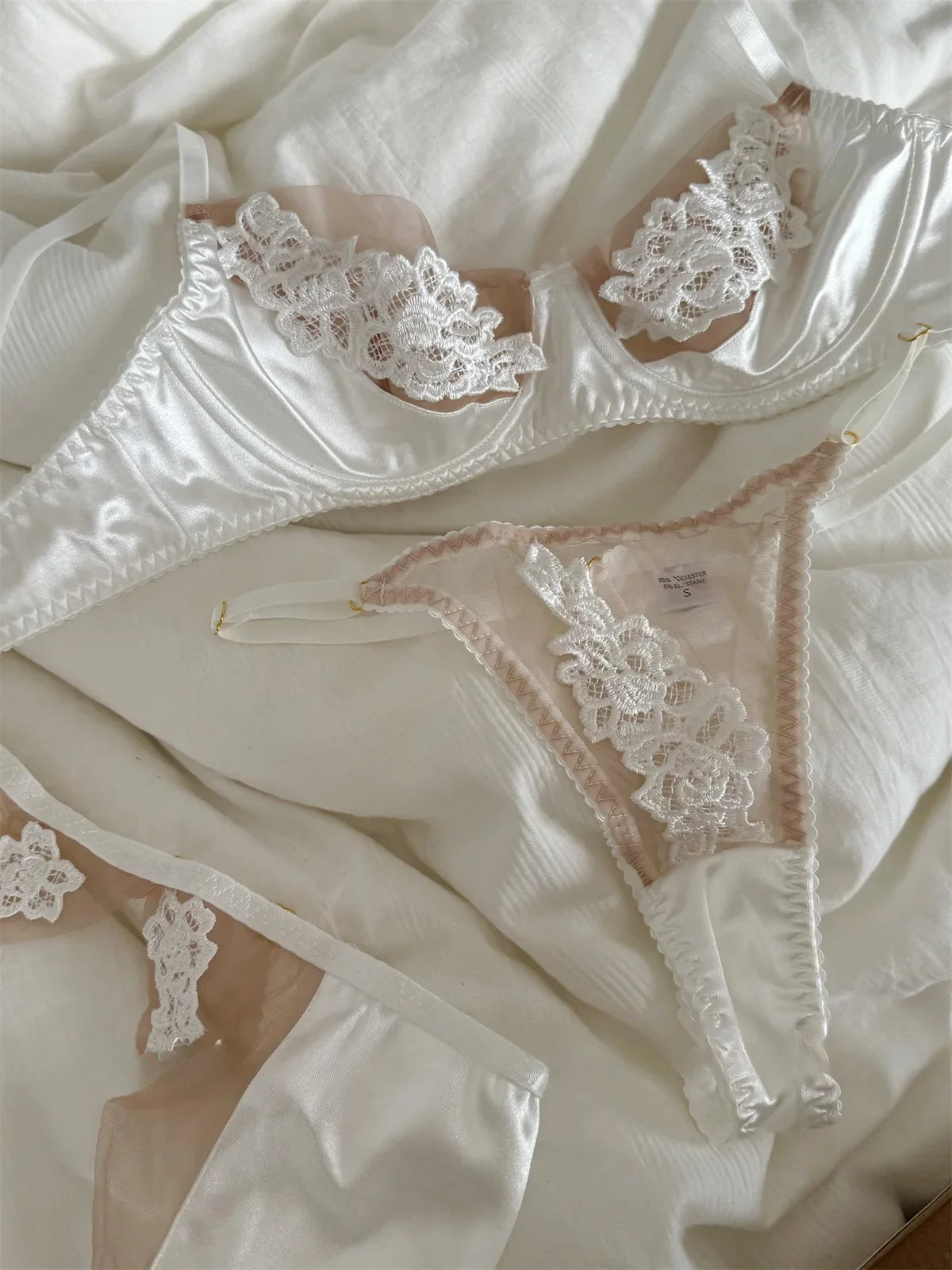Embroidered flowers lingerie three-piece Underwear