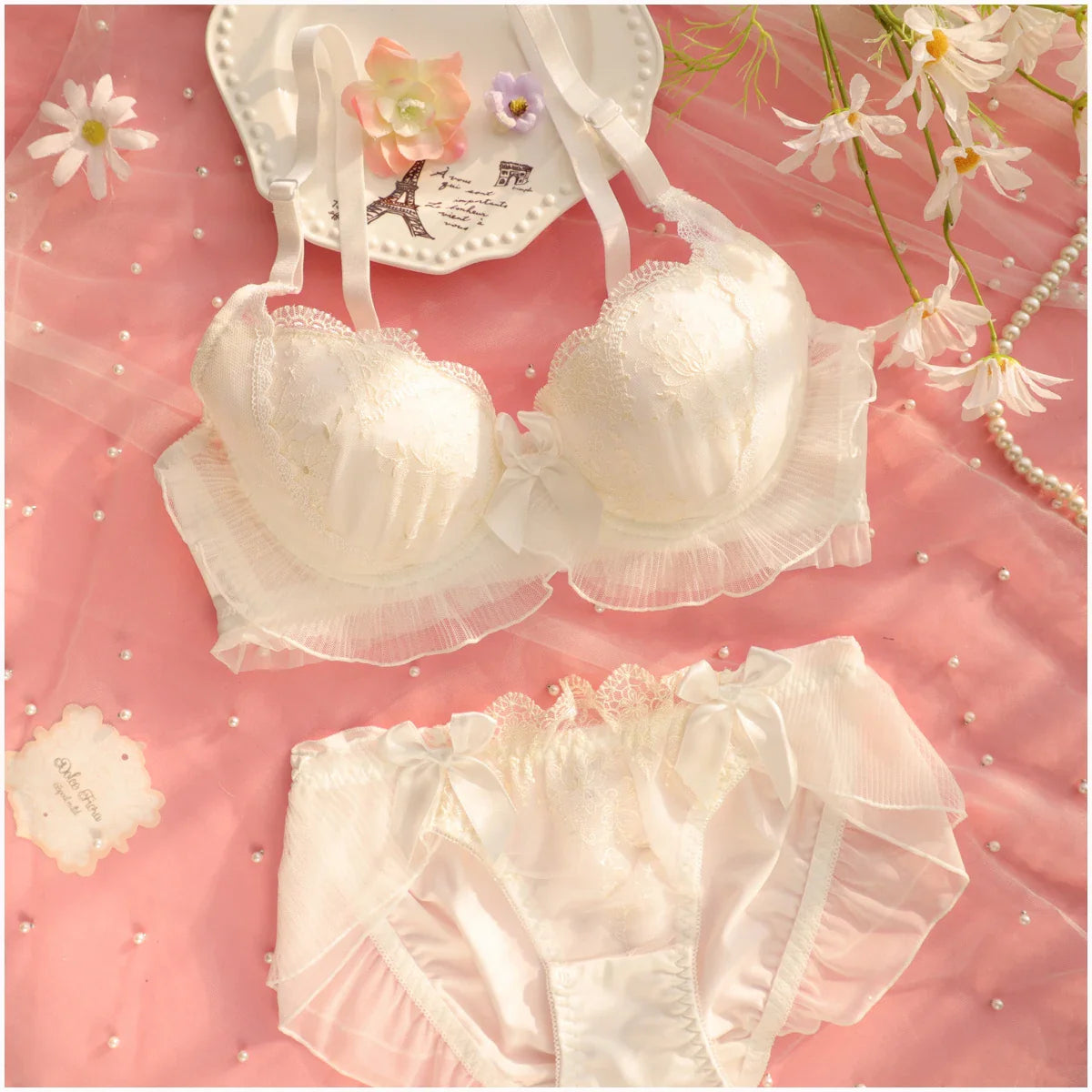 Embroidery thin section ruffled Underwear