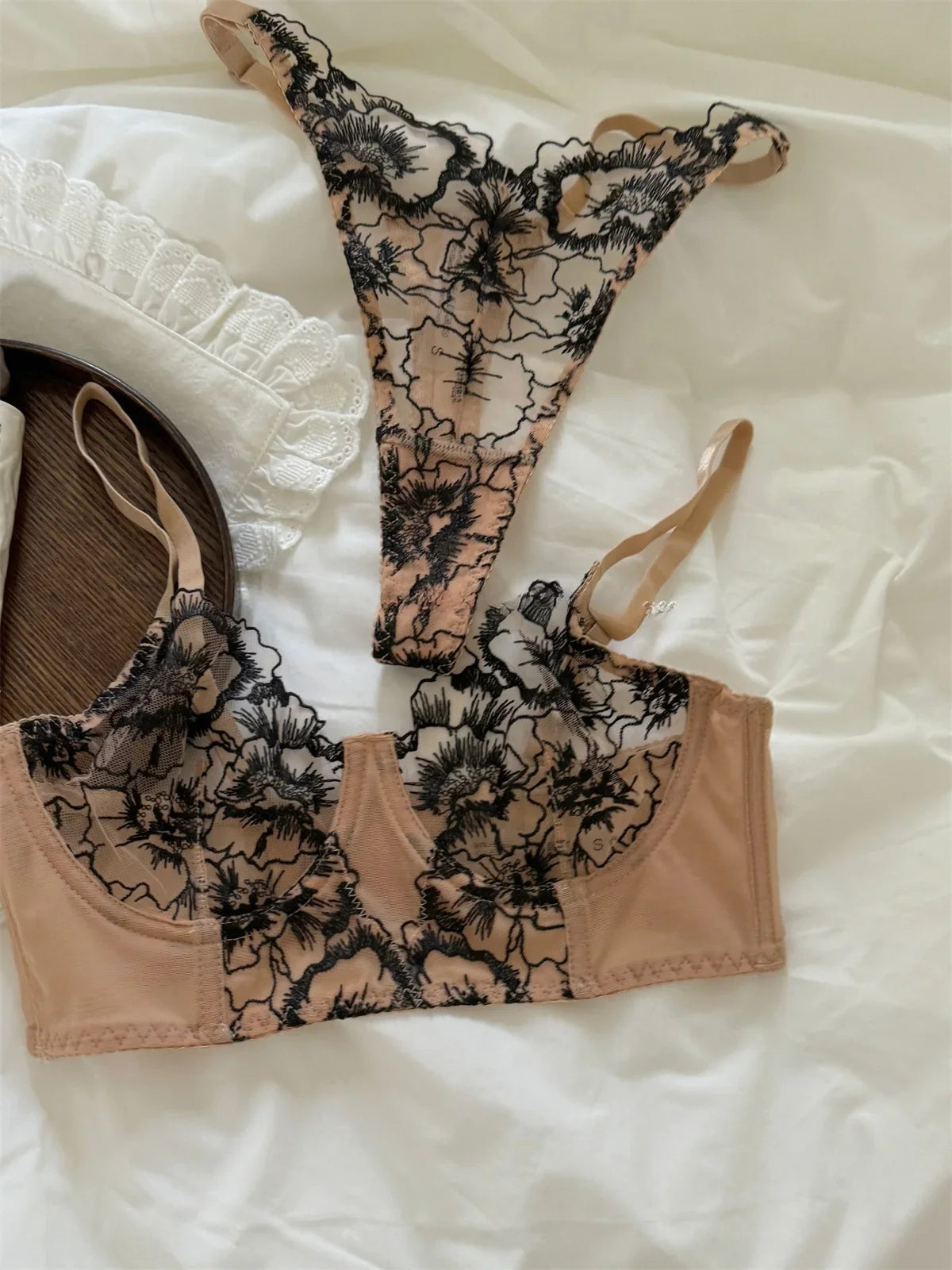 Flower embroidery sexy lingerie with briefs suit niche thin lace upturned bra panty Set