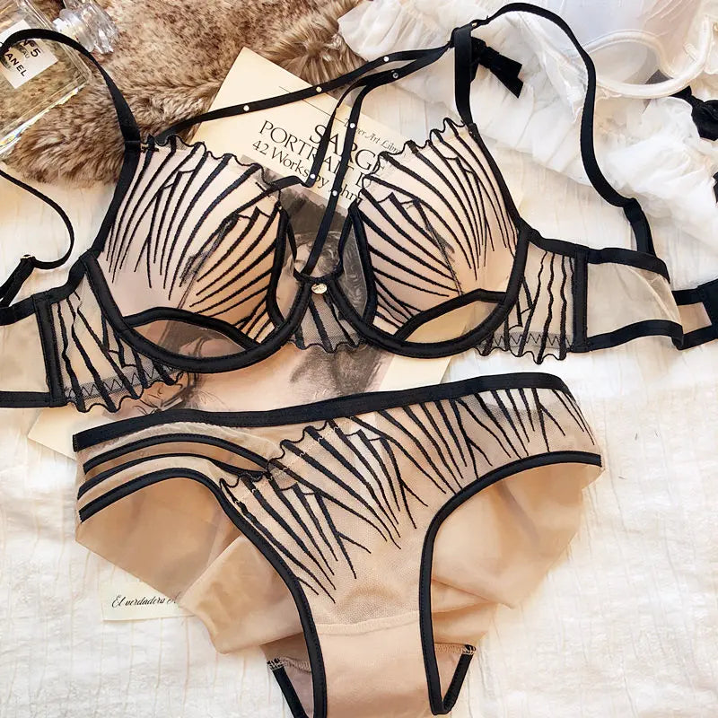 French Thin Cup Women Bra Set