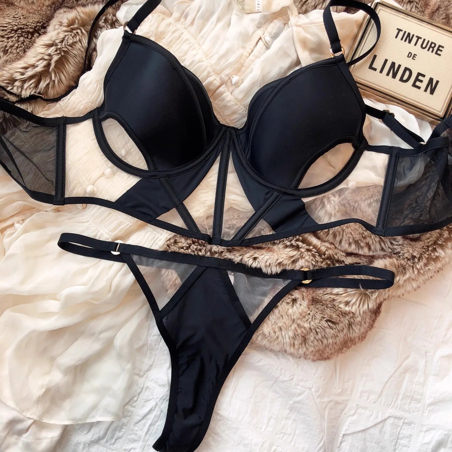 French Thin Cup Women Lingerie Set