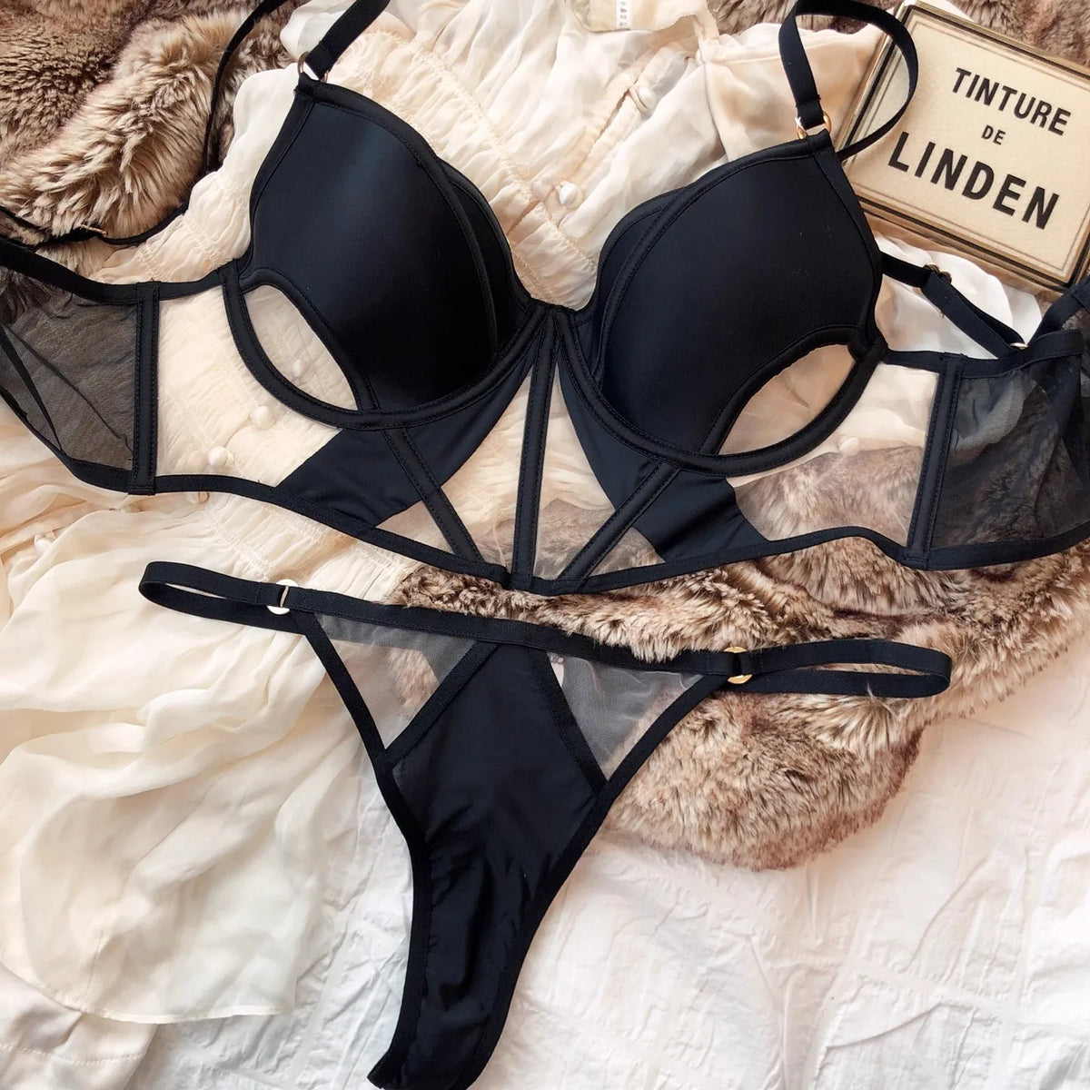French Thin Cup Women Lingerie Set