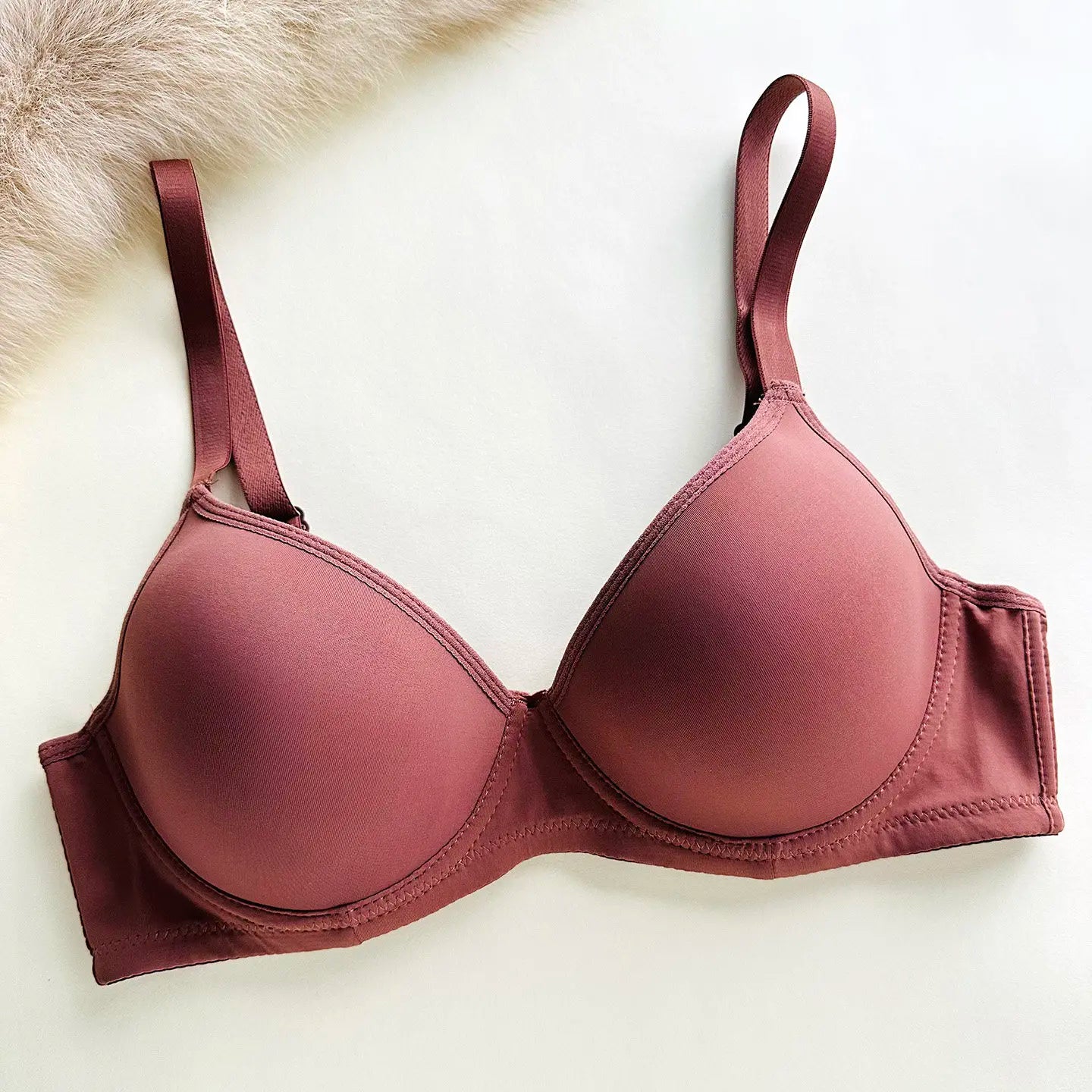 French-style minimalist lightweight bra with underwire