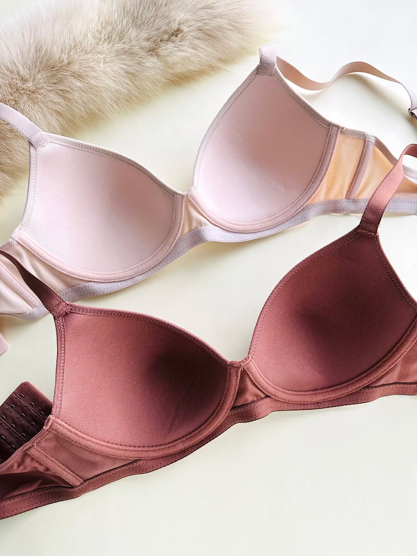 French-style minimalist lightweight bra with underwire