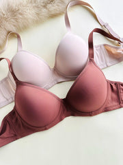 French-style minimalist lightweight bra with underwire
