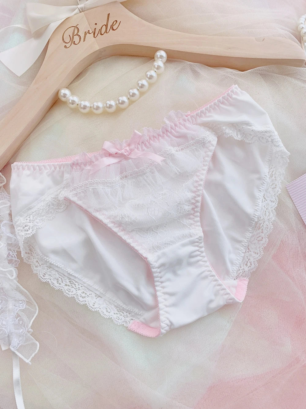 Girls Lace Bra Pnanty Set