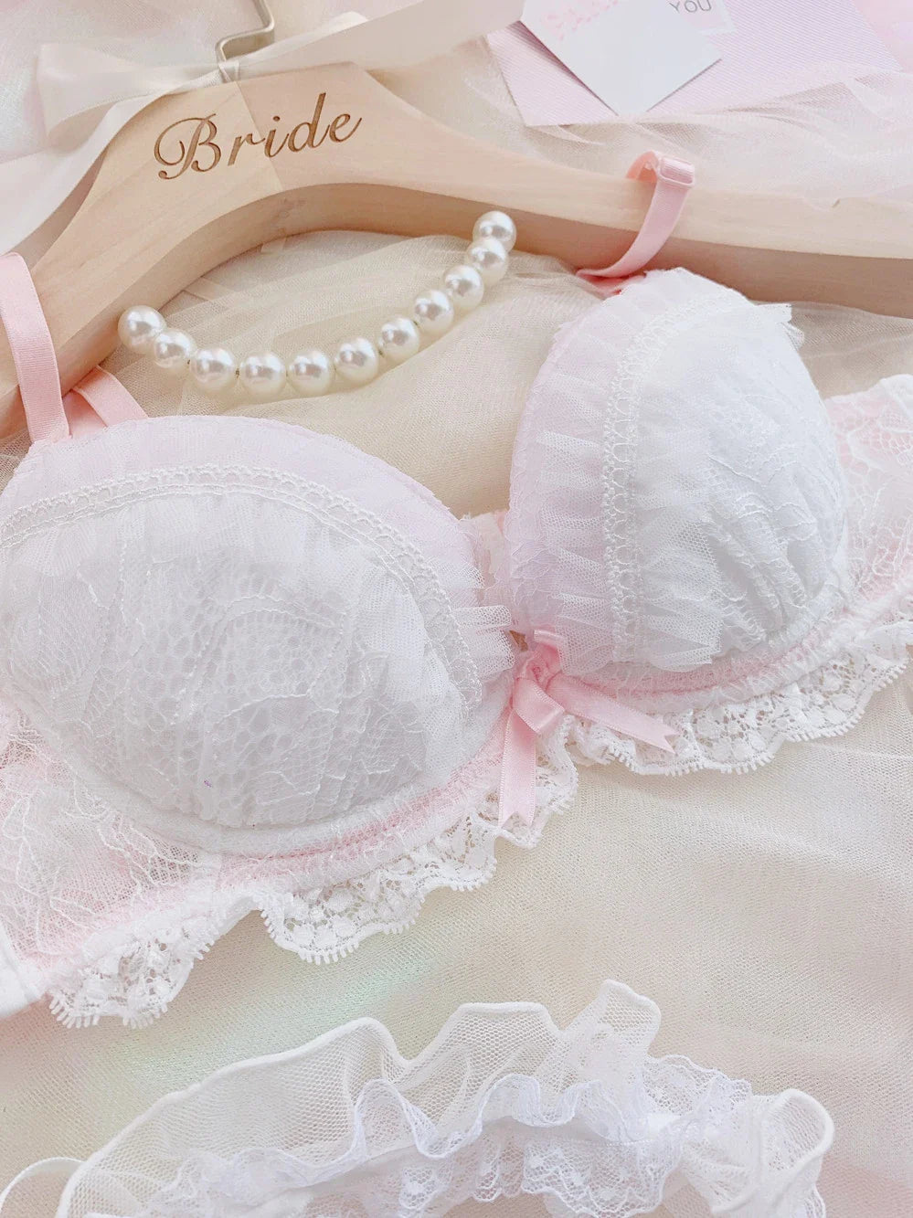 Girls Lace Bra Pnanty Set