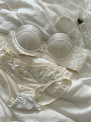 Heavy duty rhinestone lingerie charming niche satin lace sexy thin section Underwear