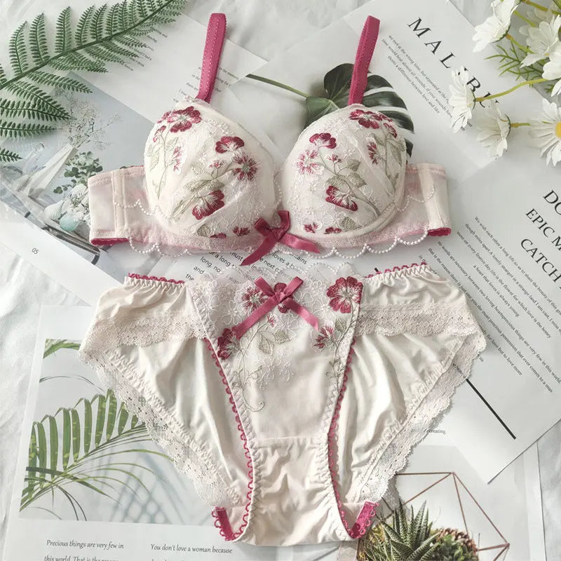 Japanese-style floral lace lingerie set