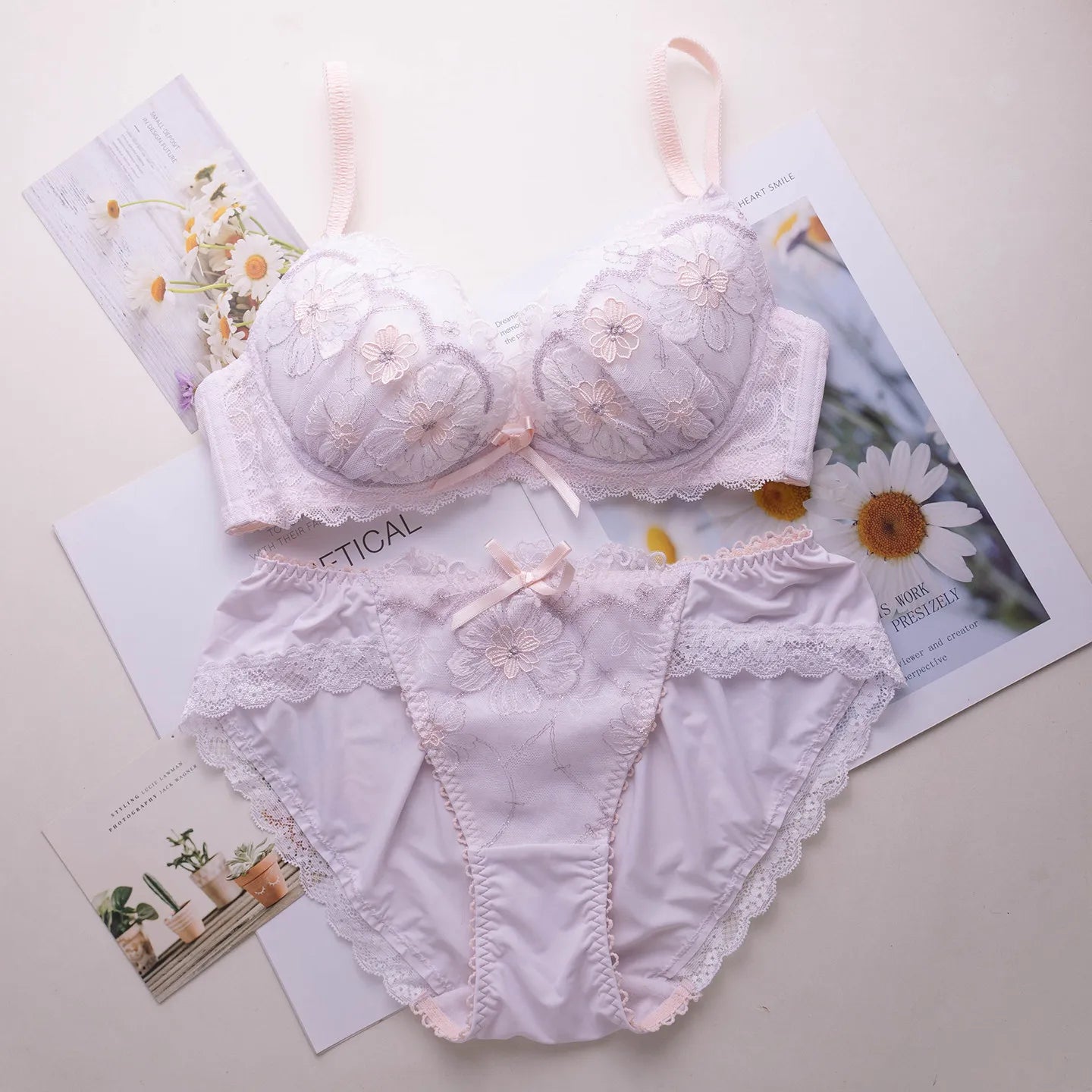 Japanese-style sweet thin embroidered lingerie set