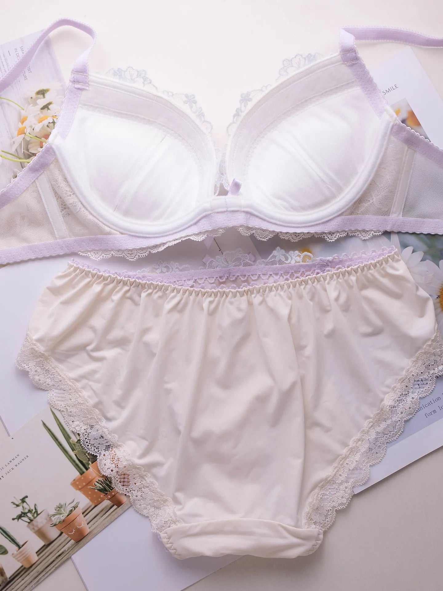 Japanese-style sweet thin embroidered lingerie set