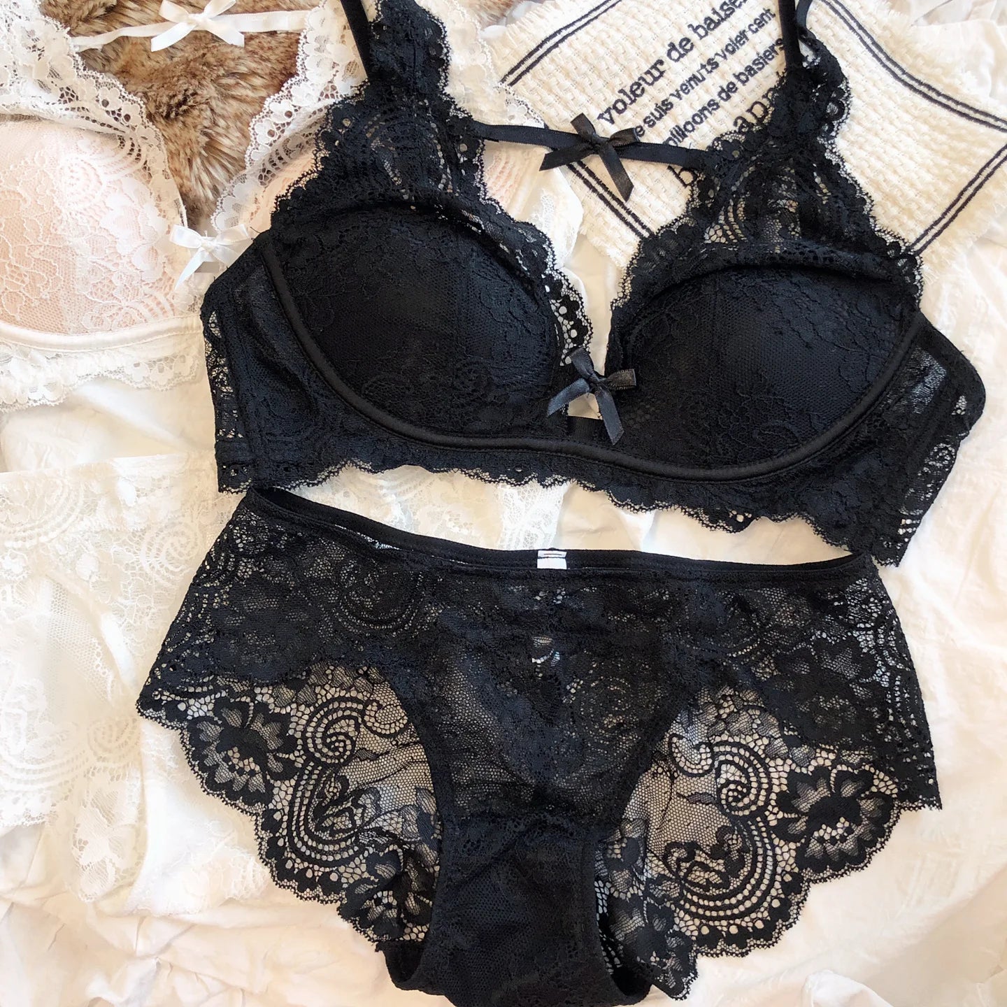 Lace Bow Backless Wire-Free Push-Up Bra Set