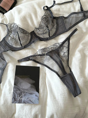 Lace embroidered flowers mesh lingerie briefs thin section large breasts Underwear