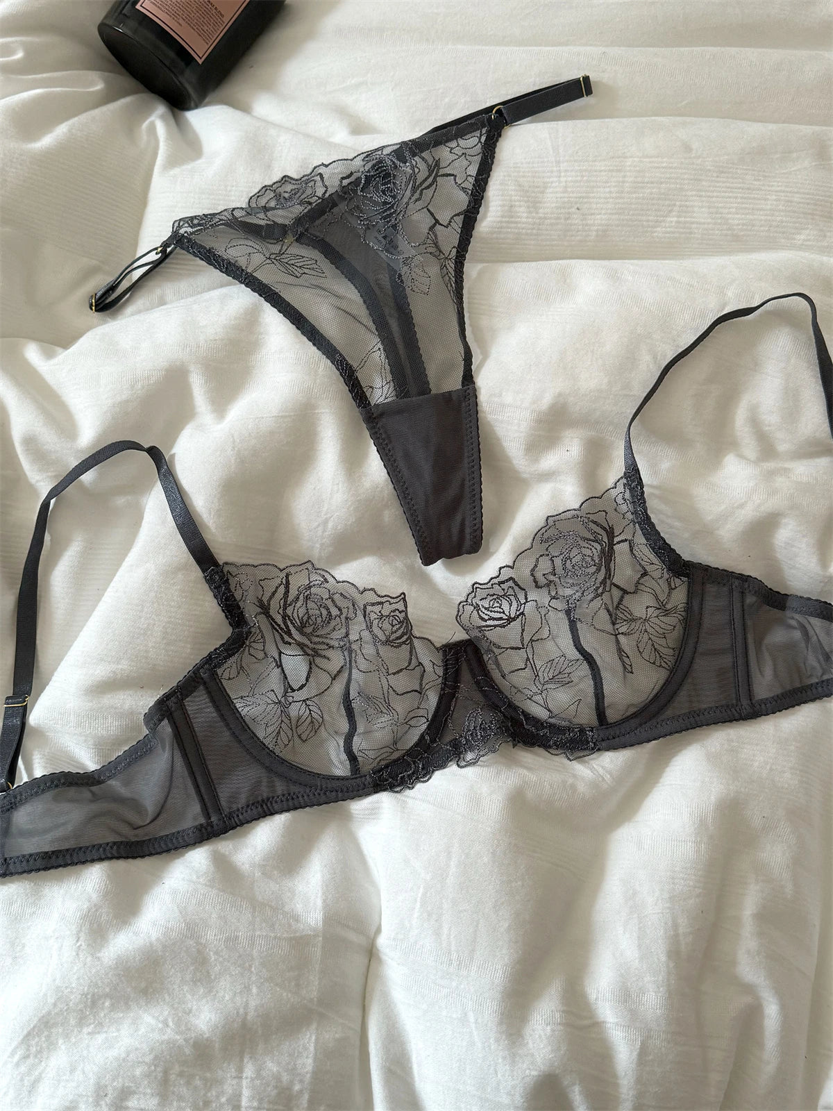 Lace embroidered flowers mesh lingerie briefs thin section large breasts Underwear