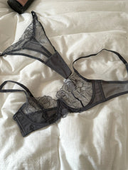 Lace embroidered flowers mesh lingerie briefs thin section large breasts Underwear