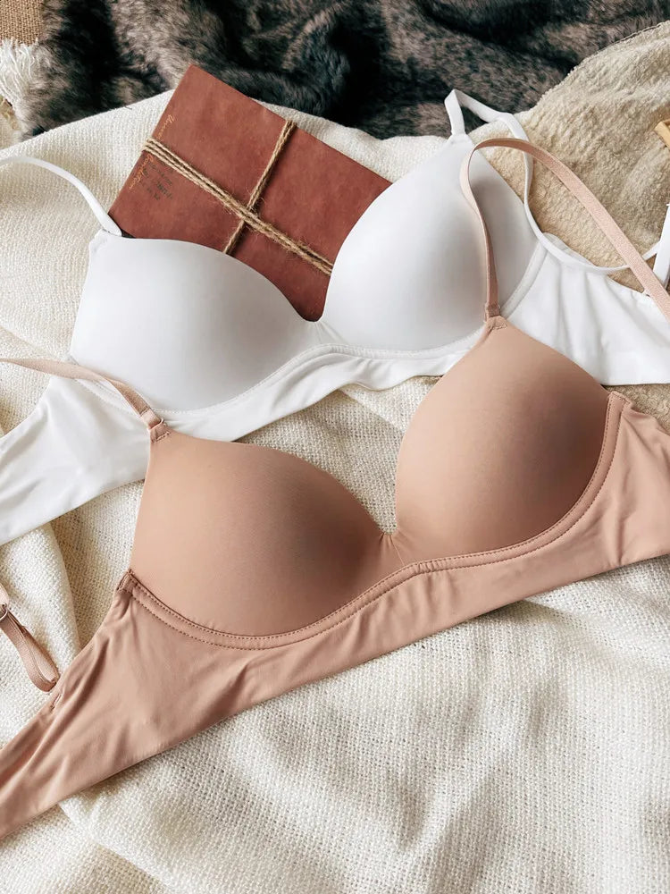 Lightweight breathable wireless bra