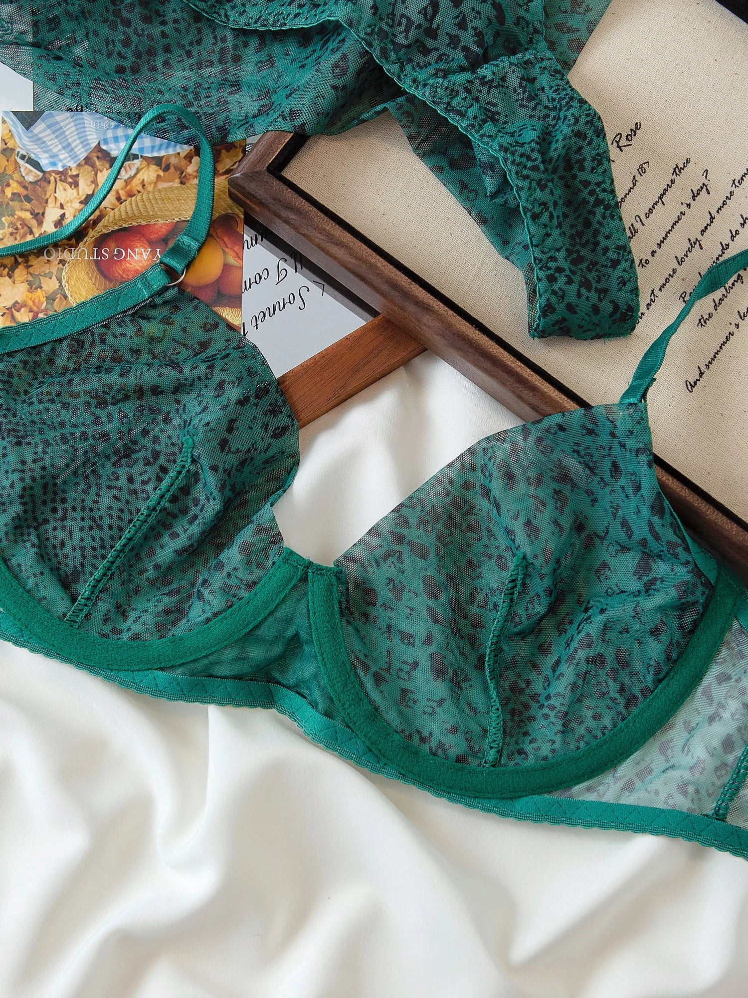 Mermaid Green Leopard Print Thin Lingerie Sexy Lace Bra Romantic Women Push up Large Size Underwear