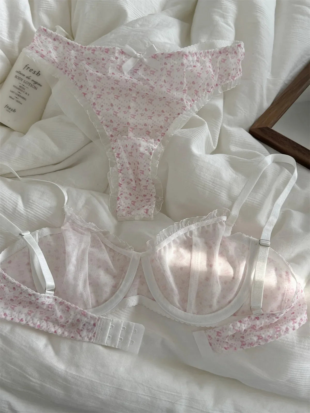 Mesh embroidery Underwear