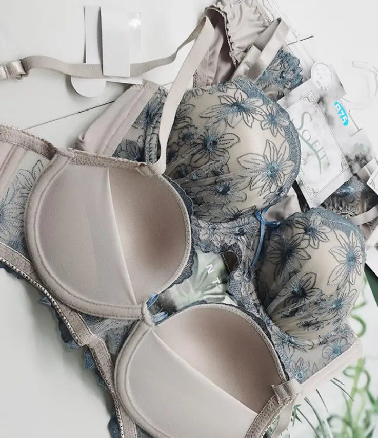 gathering support lace bra Set