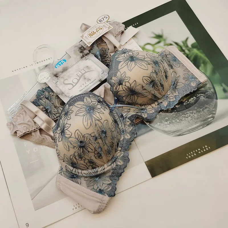 gathering support lace bra Set