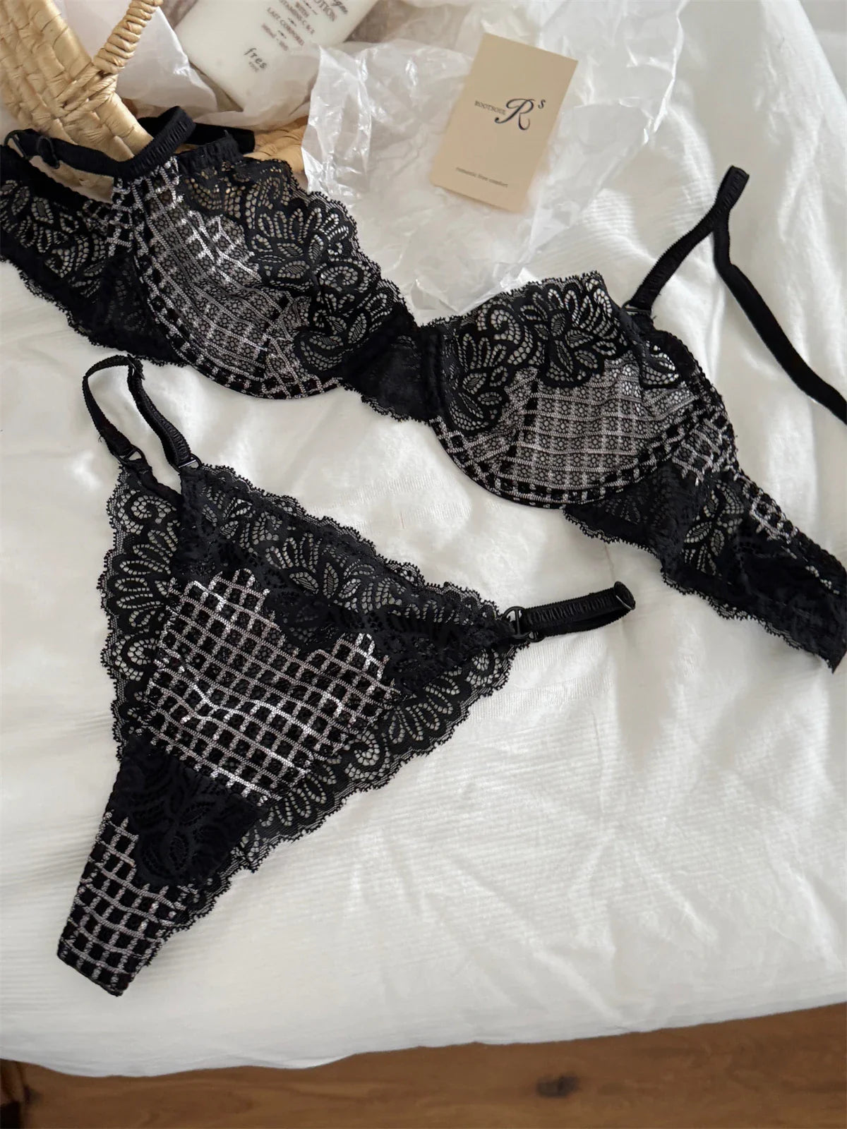 Niche Thin-Cut Black Lingerie Bra Set