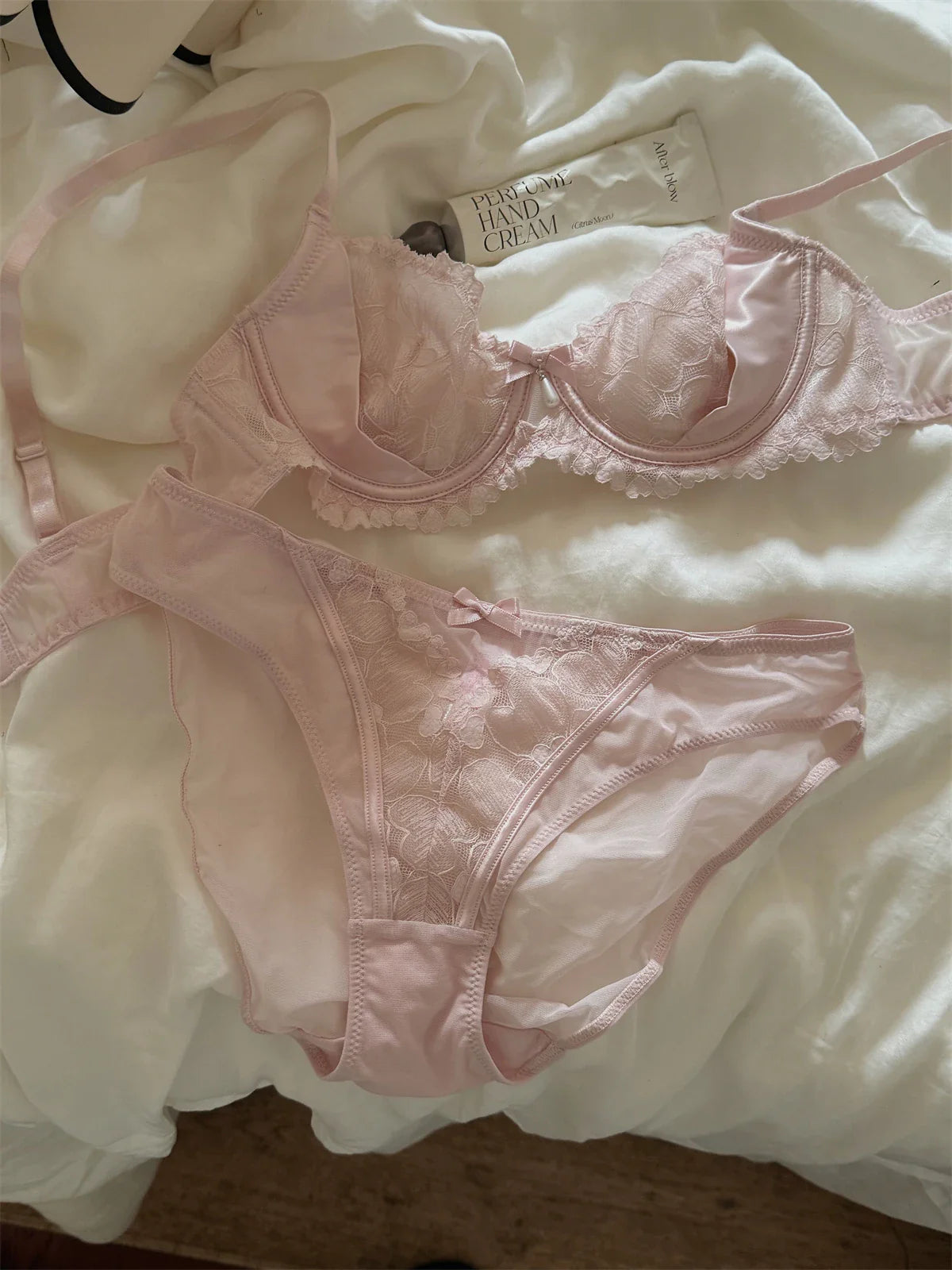 Pink Lingerie Push Up Underwire Bra with Panty Suit Embroidered Lace Thin Large Breasted Underwear