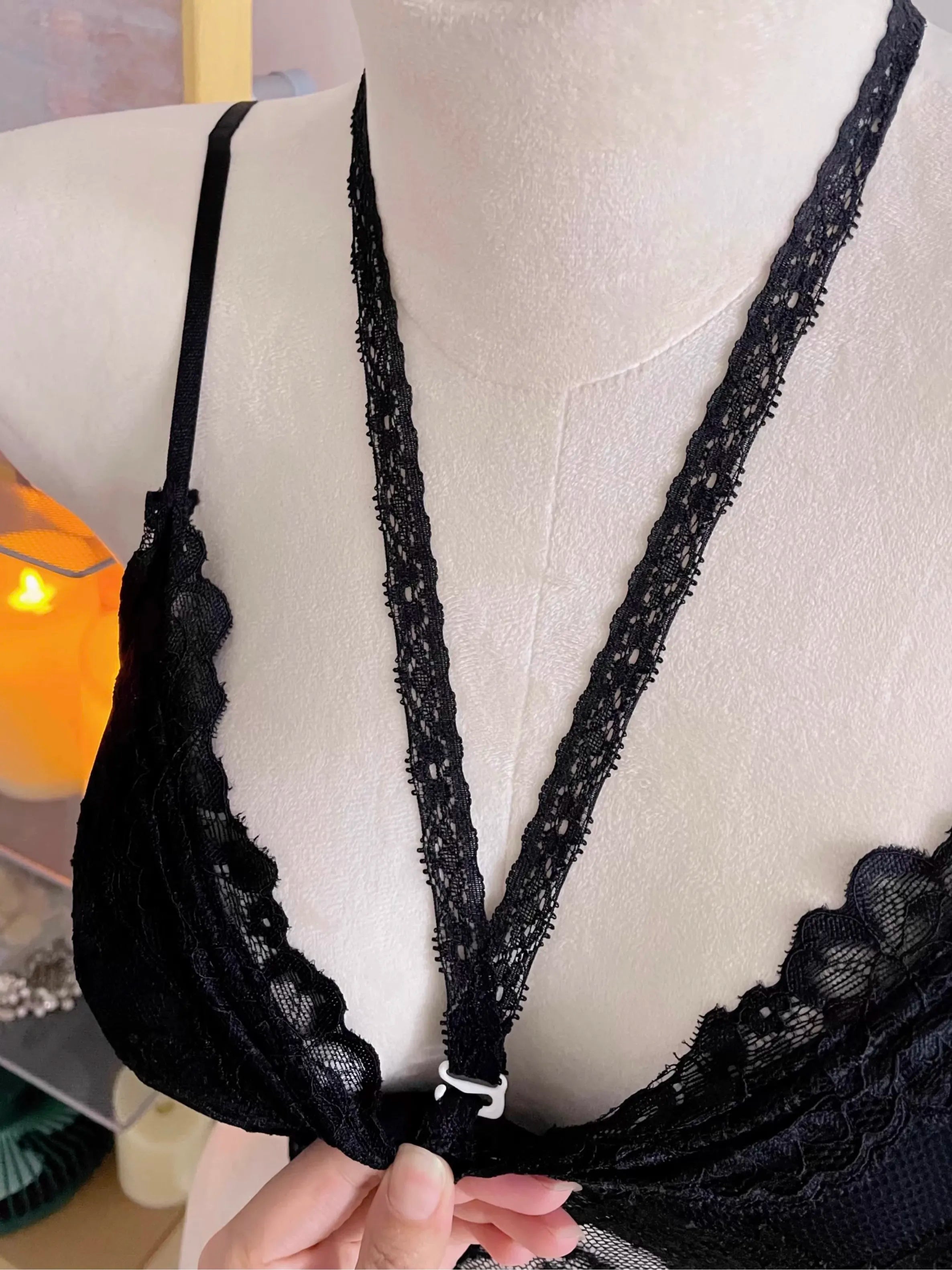 Pure Y2K Allure Sexy Lace Halter Camisole