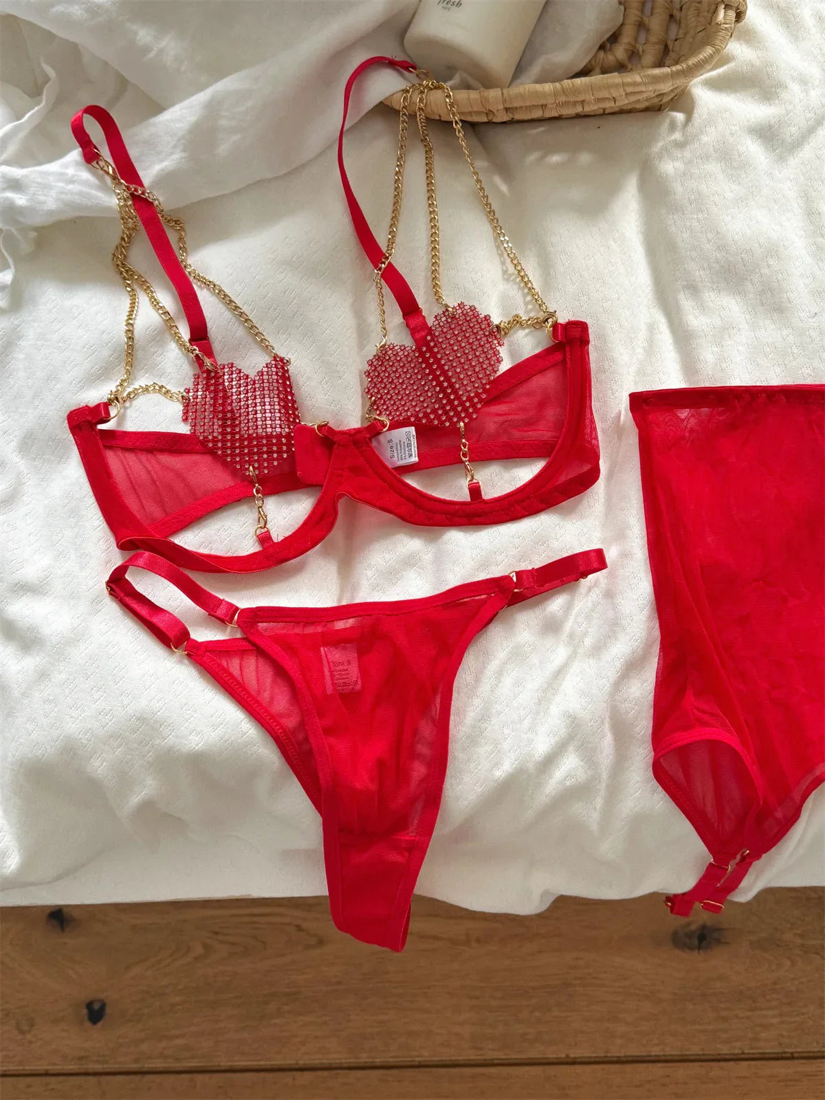 Red-Toned Lingerie Set: Heart-Shaped