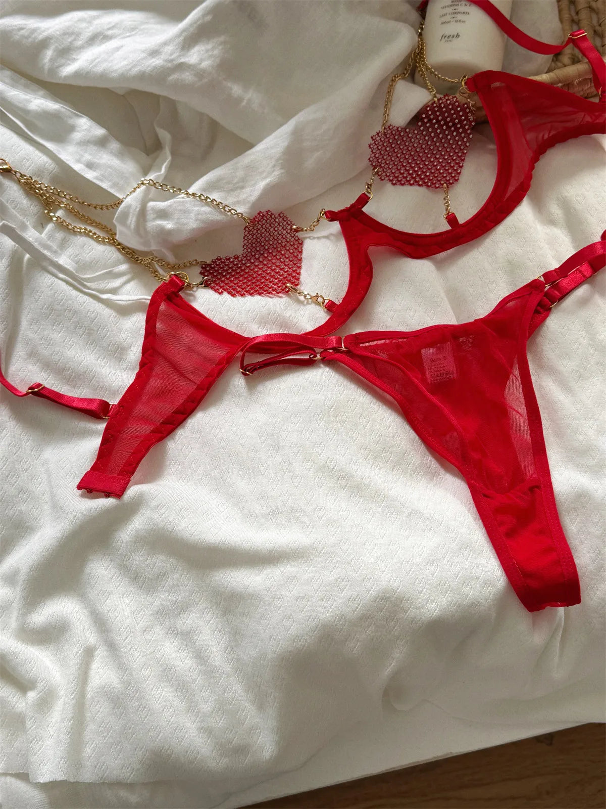 Red-Toned Lingerie Set: Heart-Shaped
