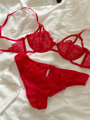 Red hollow sexy lingerie with breifs suit women thin lace sexy upturned bra suit Underwear