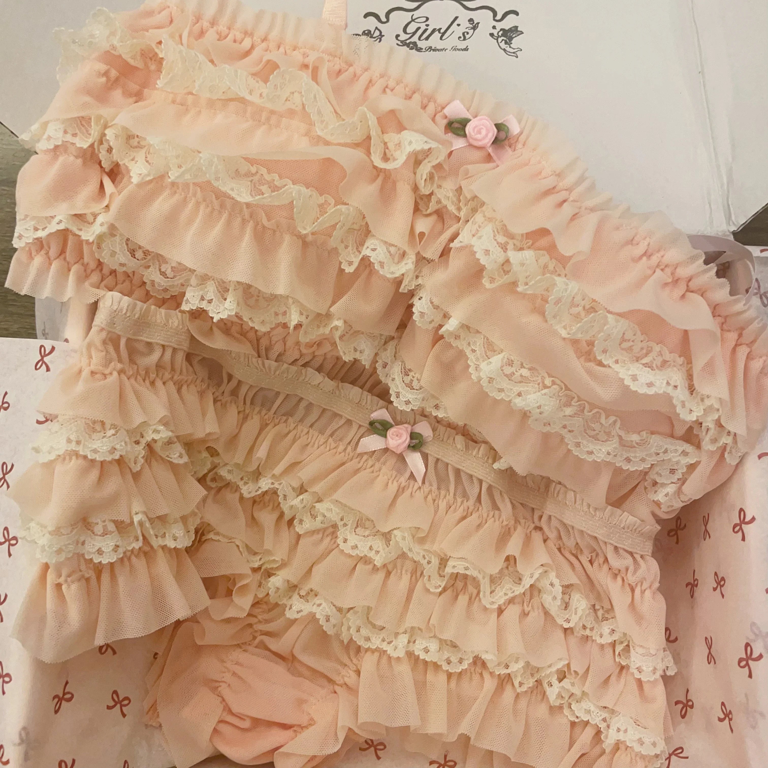 Retro Cake-Style Lingerie with Panties Ruffled Lace Sweet & Sexy Cute Bra-Free Underwear