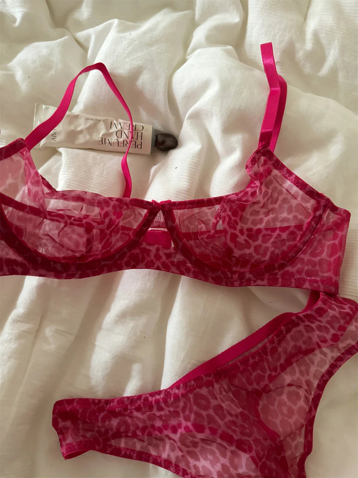 Rose red thin cups bra with Underwear