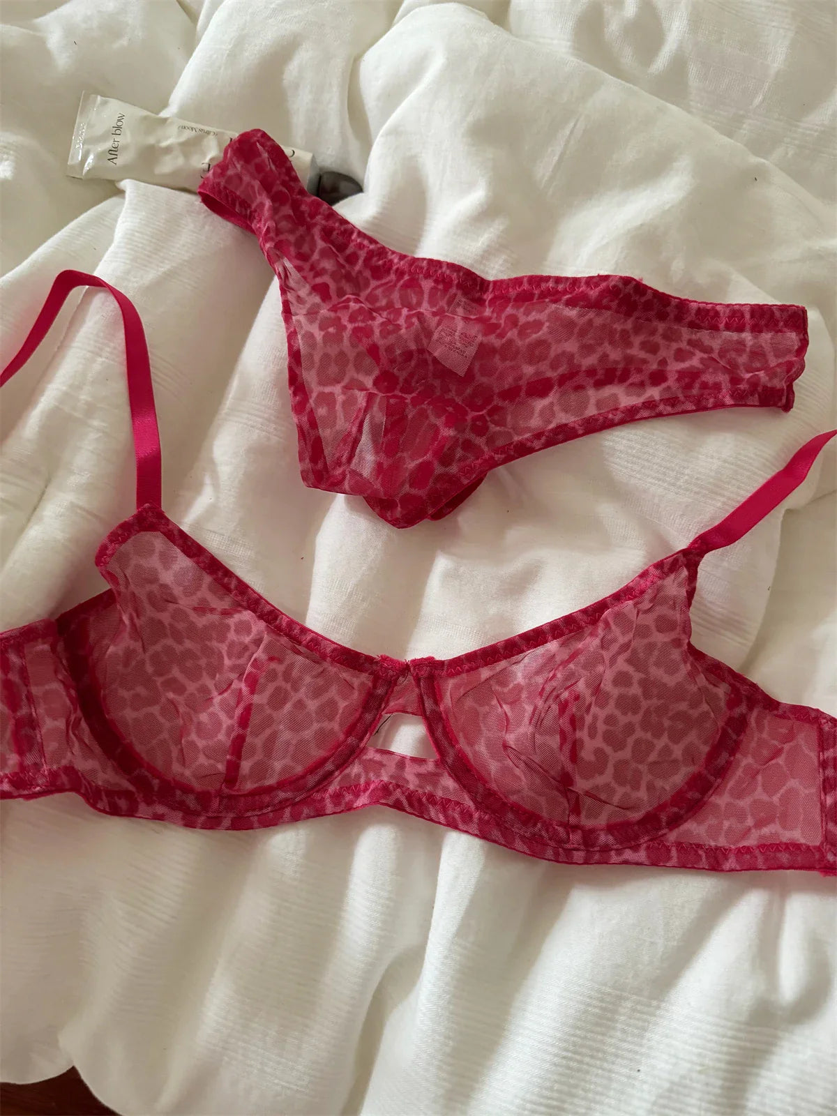 Rose red thin cups bra with Underwear