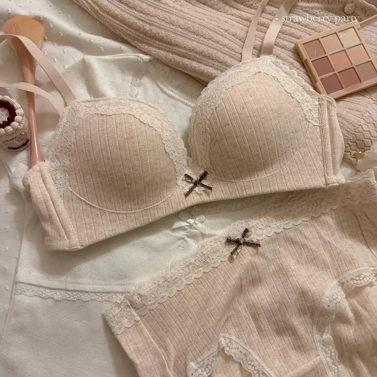 Teenage Lace Floral Bra Set Comfortable Non-steel Ring Beauty Back Small Breasts Gathered up Support Anti-Sagging Bra Set
