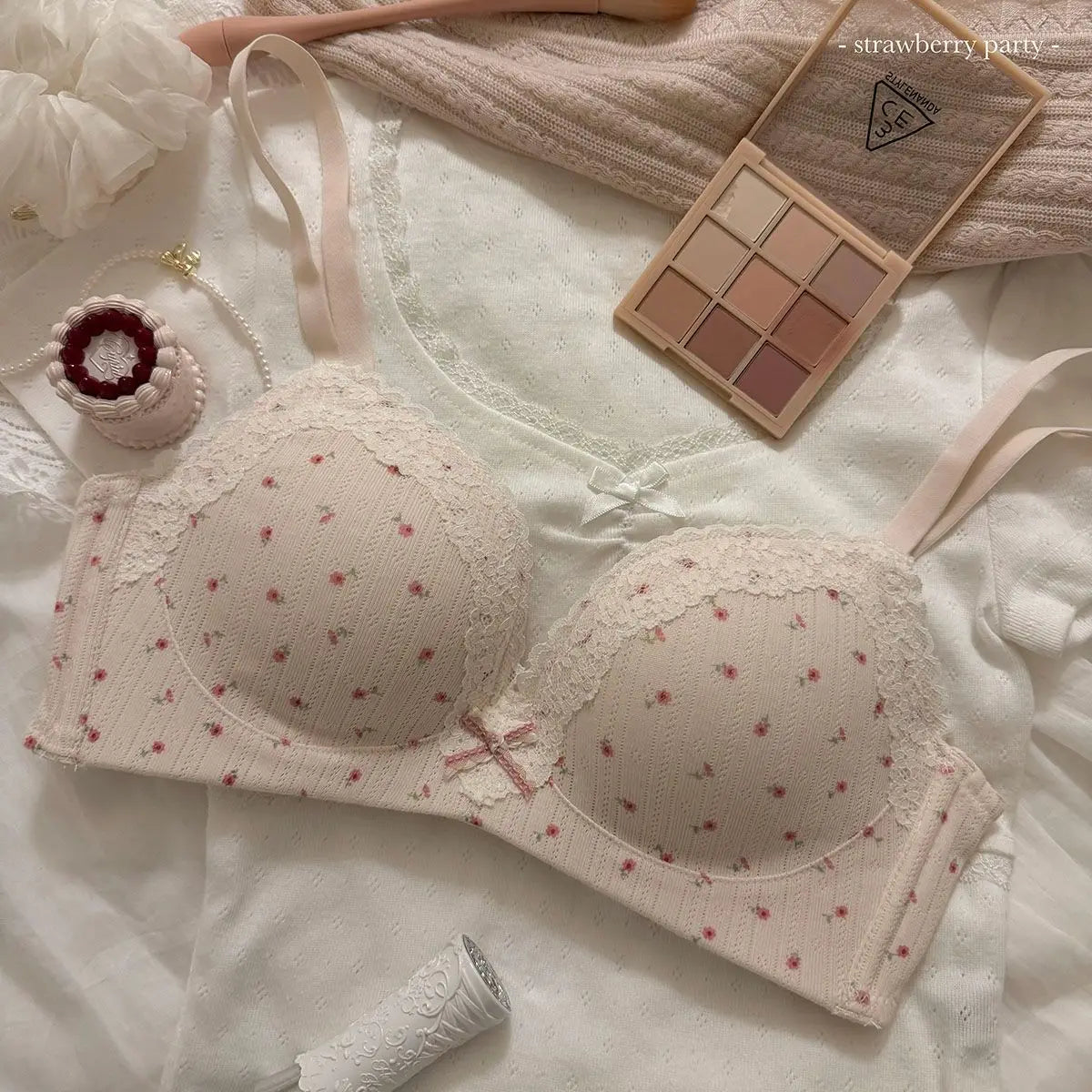Teenage Lace Floral Bra Set Comfortable Non-steel Ring Beauty Back Small Breasts Gathered up Support Anti-Sagging Bra Set