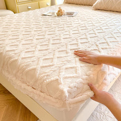 1pc Warm Bed Sheet with Elastic Band Single/Queen/King Mattress Cover Thick Coral Fleece Fluffy Fitted Bed Sheets