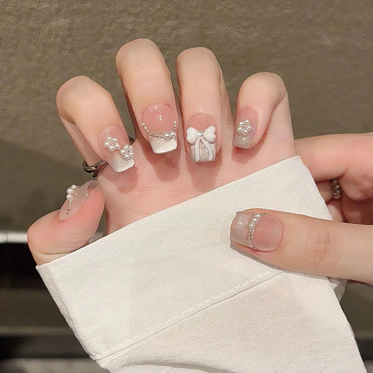 Handmade Press on Nails Sweet Bowknot Pearl Decor French Fake Nails