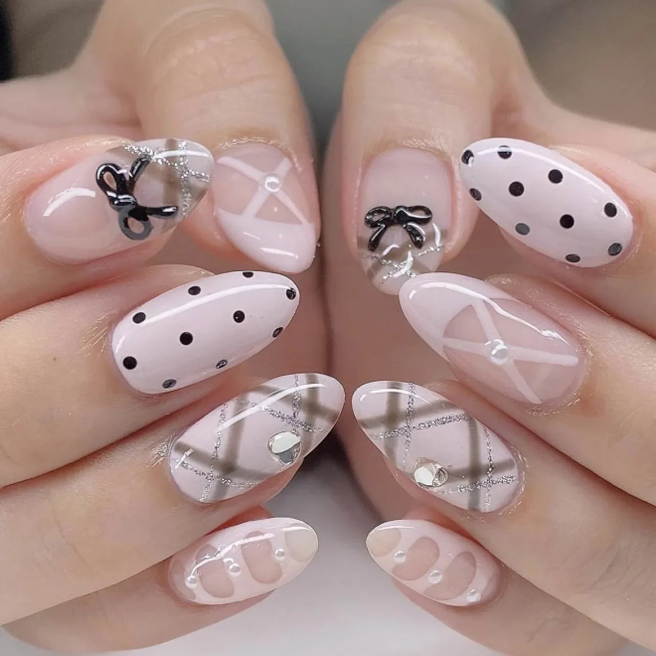 Dark Brown White Polka Dot Wearable Nail Art Fall Chic Fake Nails Detachable Finished False Nails Press on Nails