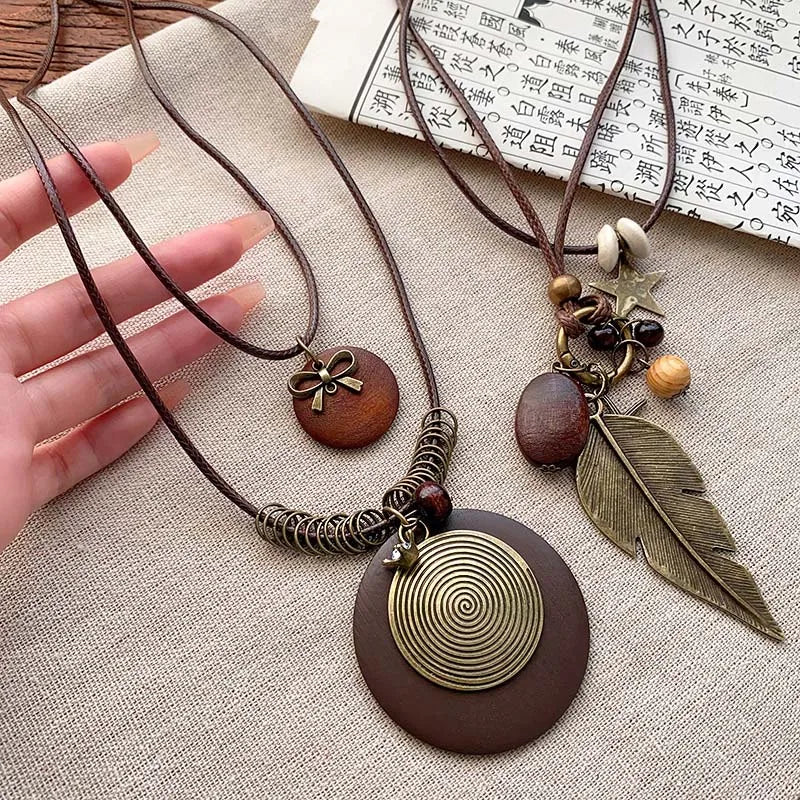 Chinese Style Feather Leaf Pendant Necklace Vintage Ethnic Double Layered Long Wax Ropse Sweater Chain Jewelry Gift